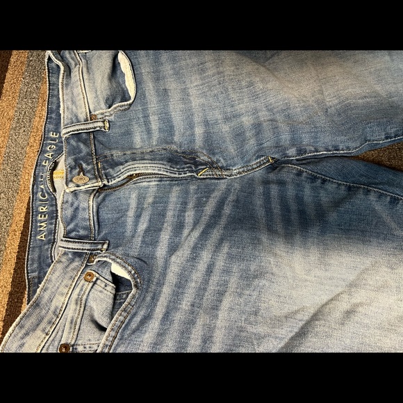 33x32 American eagle straight cut flex jeans - Picture 3 of 5
